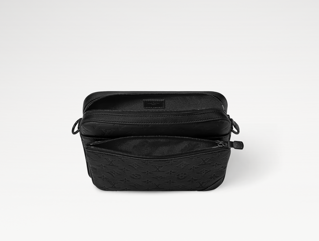 Louis Vuitton - Messenger Bag